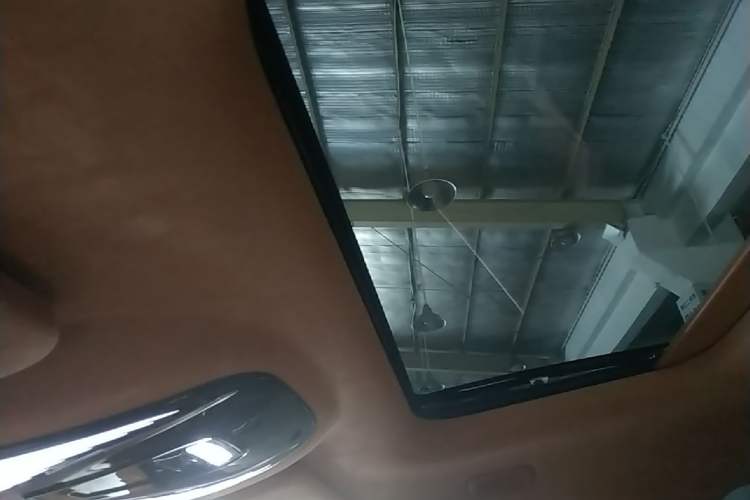 Used VOYAH Dream 2025 PHEV Four-Wheel-Drive Flagship Version – Qiankun Edition Headliner