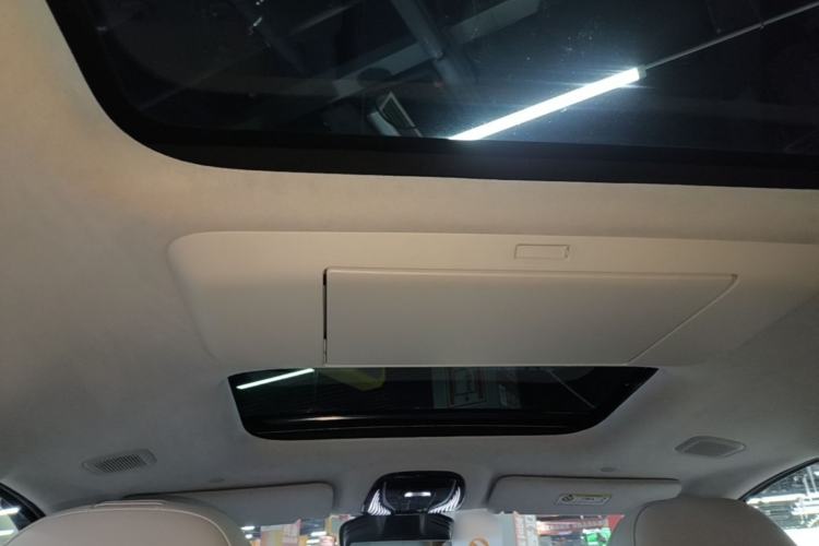 Used VOYAH Dream 2025 PHEV Four-Wheel-Drive Flagship Version – Qiankun Edition Headliner