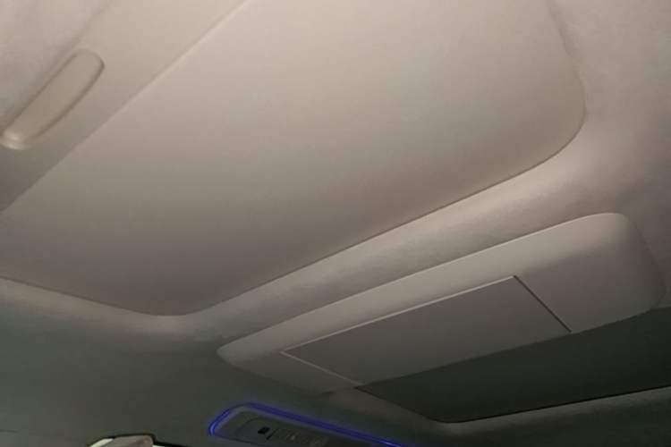 Used VOYAH Dream 2025 PHEV Four-Wheel-Drive Flagship Version – Qiankun Edition Headliner