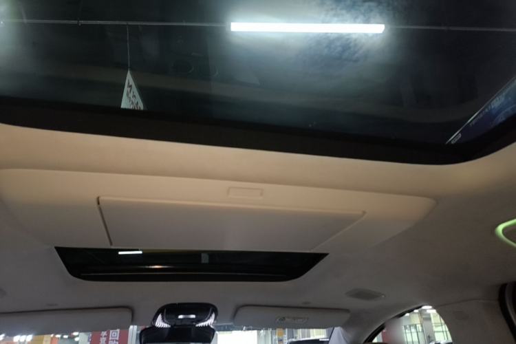 Used VOYAH Dream 2025 EV Four-Wheel-Drive Flagship Qiankun Version Headliner
