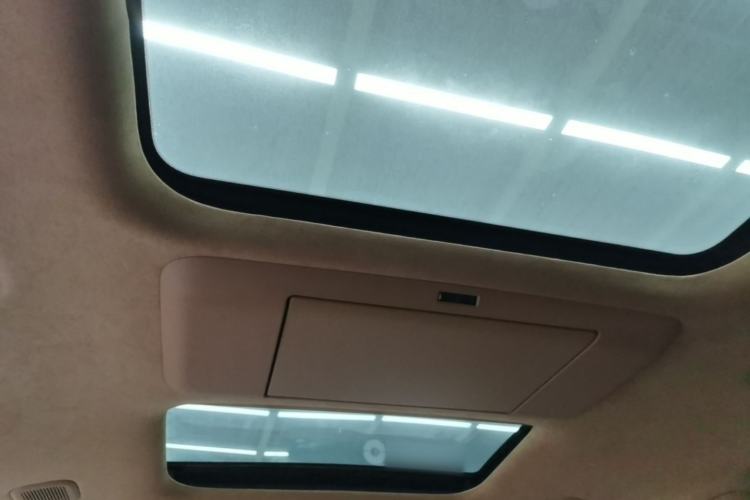 Used VOYAH Dream 2025 PHEV Four-Wheel Drive Prestige Qiankun Edition Headliner