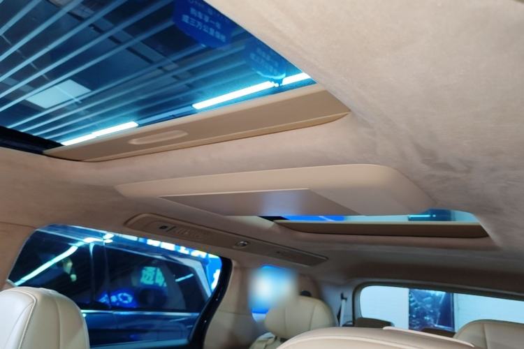 Used VOYAH Dream 2025 PHEV Four-Wheel-Drive Flagship Kunpeng Edition Headliner