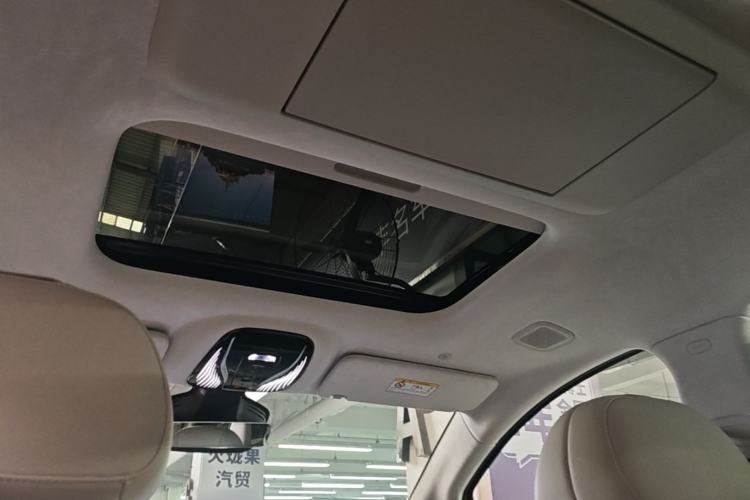 Used VOYAH Dream 2025 EV Four-Wheel-Drive Flagship Qiankun Version Headliner