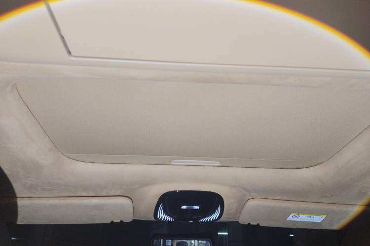 Used VOYAH Dream 2025 PHEV Four-Wheel-Drive Flagship Version – Qiankun Edition Headliner