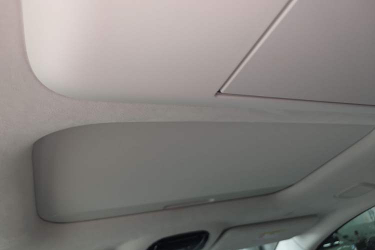 Used VOYAH Dream 2025 EV Four-Wheel-Drive Flagship Qiankun Version Headliner