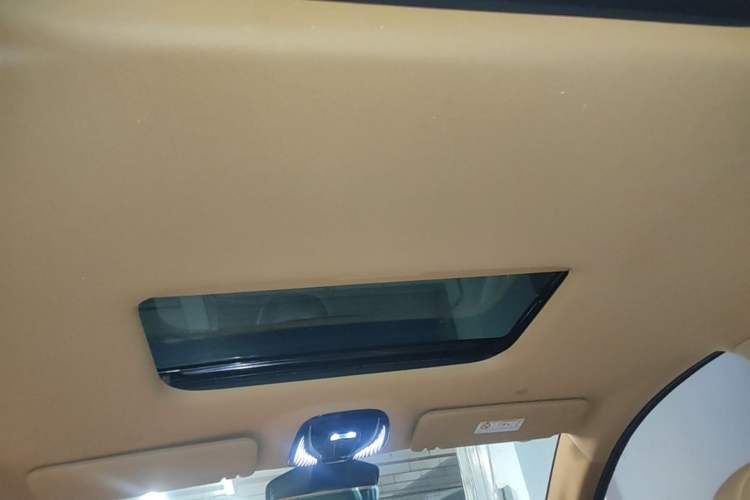 Used VOYAH Dream 2025 PHEV Four-Wheel Drive Excellence Qiankun Edition Headliner
