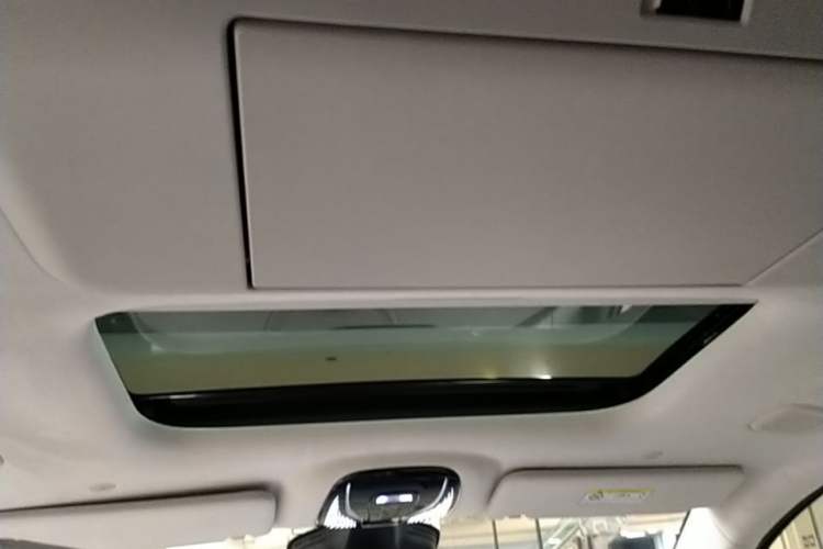 Used VOYAH Dream 2025 PHEV Four-Wheel-Drive Flagship Version – Qiankun Edition Headliner