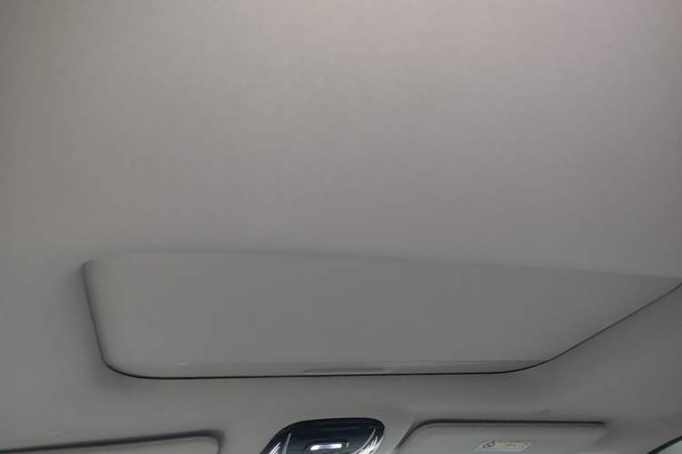 Used VOYAH Dream 2025 PHEV Four-Wheel Drive Excellence Qiankun Edition Headliner