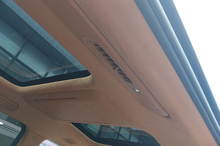 Used VOYAH Dream 2025 PHEV Four-Wheel Drive Prestige Qiankun Edition Headliner
