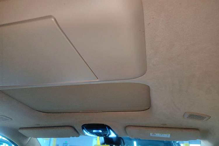 Used VOYAH Dream 2025 PHEV Four-Wheel-Drive Flagship Kunpeng Edition Headliner