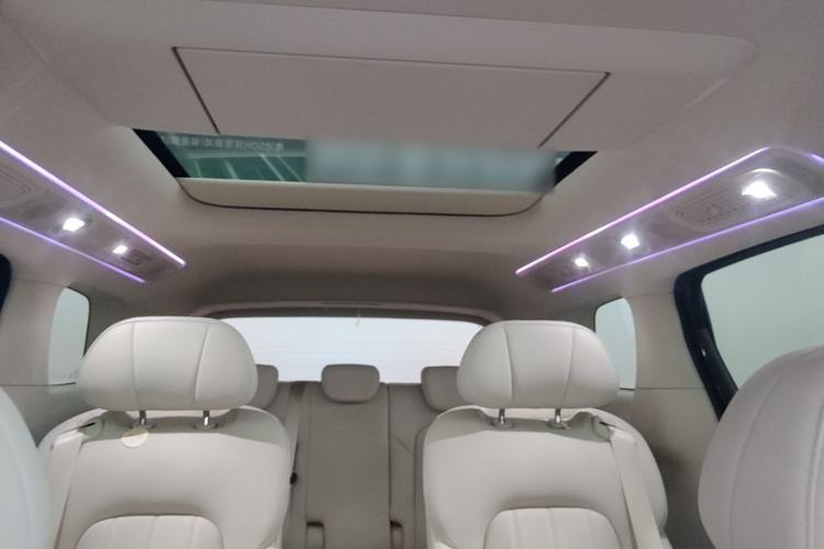 Used VOYAH Dream 2025 PHEV Four-Wheel Drive Prestige Kunpeng Edition Headliner