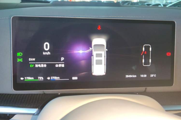 Used VOYAH Dream 2025 PHEV Four-Wheel Drive Prestige Kunpeng Edition Instrument Cluster