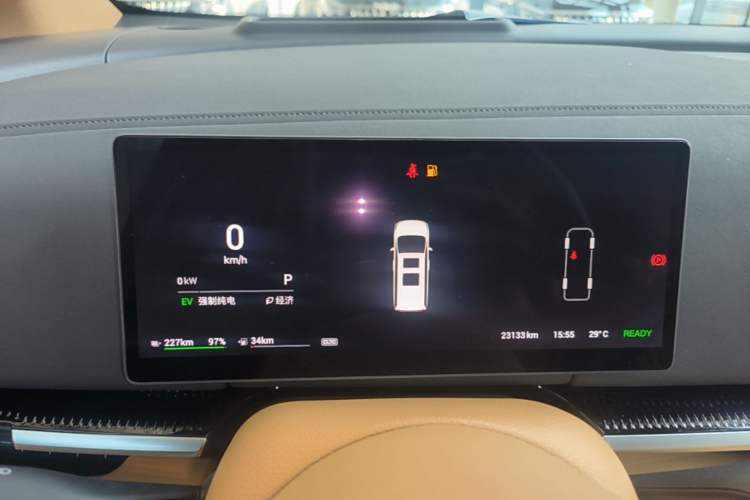 Used VOYAH Dream 2025 PHEV Four-Wheel-Drive Flagship Kunpeng Edition Instrument Cluster