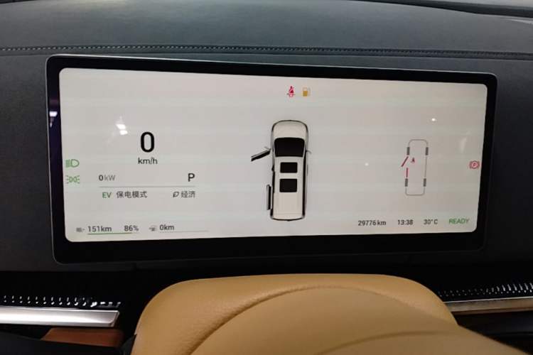 Used VOYAH Dream 2025 PHEV Four-Wheel-Drive Flagship Kunpeng Edition Instrument Cluster
