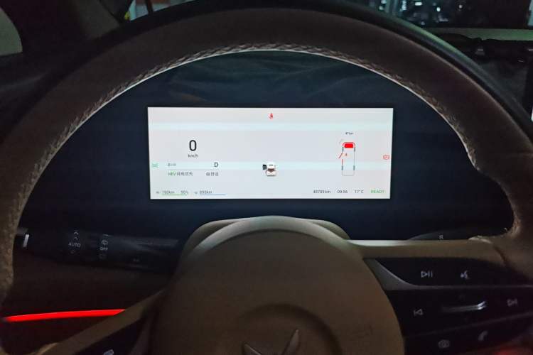 Used VOYAH Dream 2025 PHEV Four-Wheel Drive Prestige Kunpeng Edition Instrument Cluster