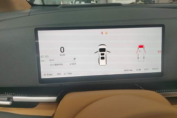 Used VOYAH Dream 2025 PHEV Four-Wheel-Drive Flagship Kunpeng Edition Instrument Cluster