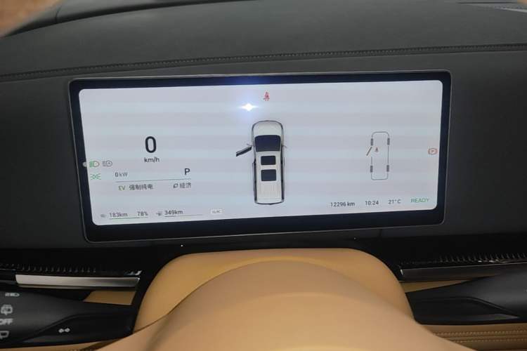 Used VOYAH Dream 2025 PHEV Four-Wheel Drive Prestige Kunpeng Edition Instrument Cluster