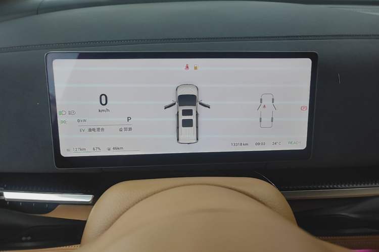 Used VOYAH Dream 2025 PHEV Four-Wheel-Drive Flagship Kunpeng Edition Instrument Cluster