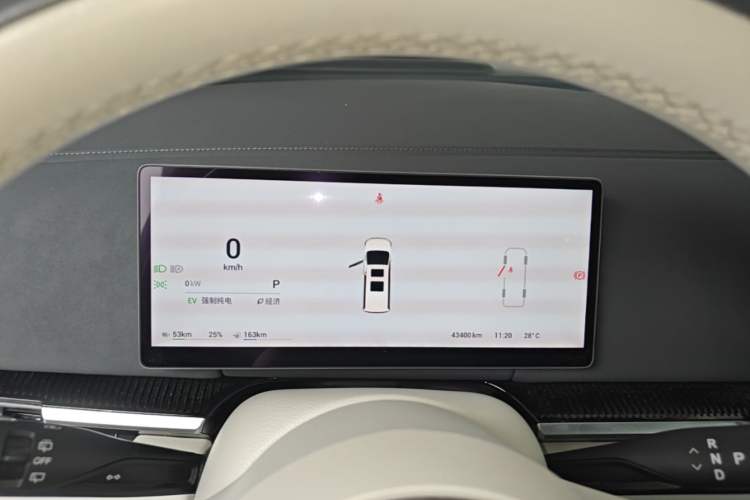 Used VOYAH Dream 2025 PHEV Four-Wheel-Drive Flagship Kunpeng Edition Instrument Cluster