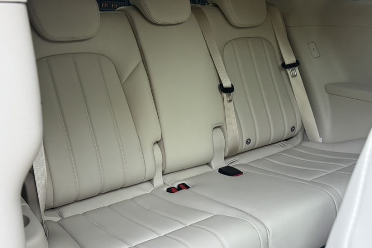 Used VOYAH Dream 2025 PHEV Four-Wheel Drive Prestige Kunpeng Edition Interior 1
