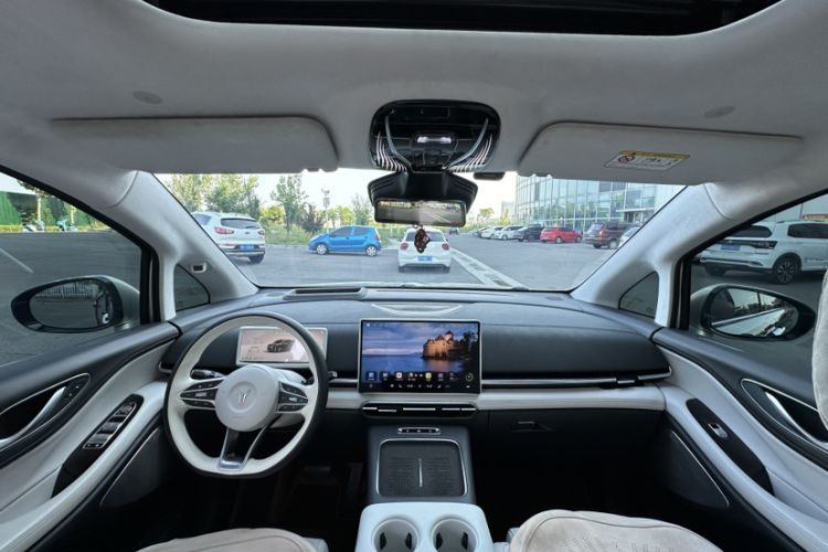 Used VOYAH Dream 2025 PHEV Four-Wheel-Drive Flagship Version – Qiankun Edition Interior 1