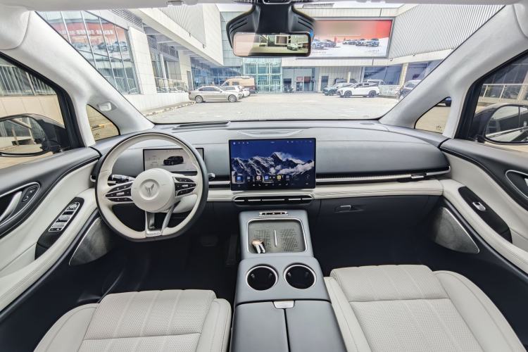 Used VOYAH Dream 2025 PHEV Four-Wheel-Drive Flagship Version – Qiankun Edition Interior 1