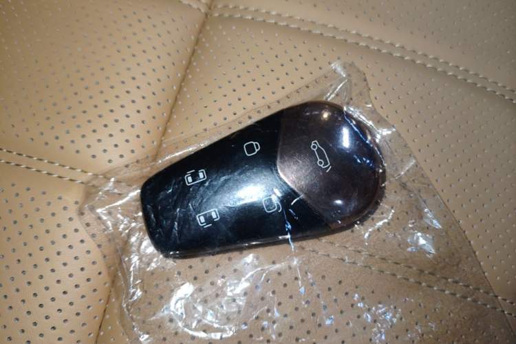 Used VOYAH Dream 2025 PHEV Four-Wheel-Drive Flagship Kunpeng Edition Interior 1