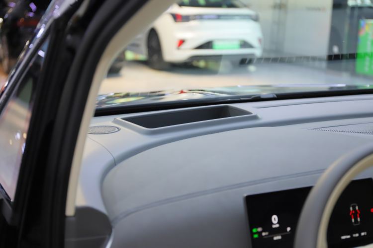 Used VOYAH Dream 2025 EV Four-Wheel Drive Flagship Kunpeng Edition Interior 10