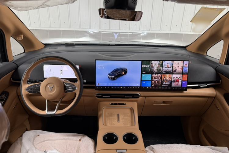 Used VOYAH Dream 2025 PHEV Four-Wheel Drive Excellence Kunpeng Edition Interior 10
