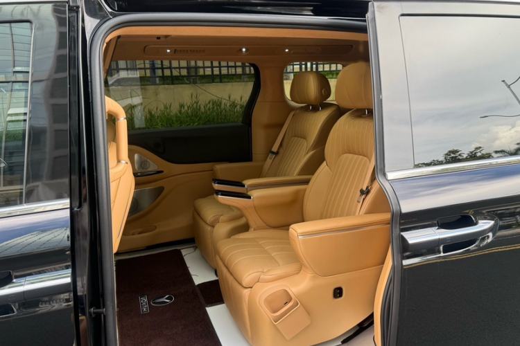 Used VOYAH Dream 2025 PHEV Four-Wheel-Drive Flagship Version – Qiankun Edition Interior 2