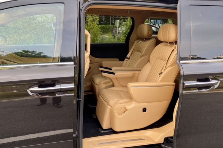 Used VOYAH Dream 2025 PHEV Four-Wheel-Drive Flagship Kunpeng Edition Interior 3