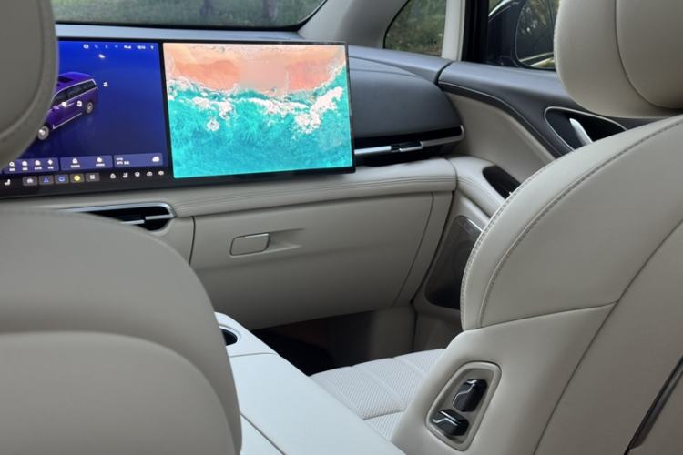 Used VOYAH Dream 2025 PHEV Four-Wheel Drive Prestige Kunpeng Edition Interior 3