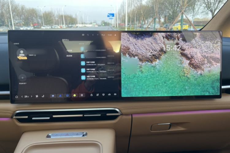 Used VOYAH Dream 2025 EV Four-Wheel Drive Flagship Kunpeng Edition Interior 3