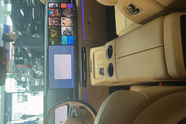 Used VOYAH Dream 2025 PHEV Four-Wheel Drive Prestige Kunpeng Edition Interior 3