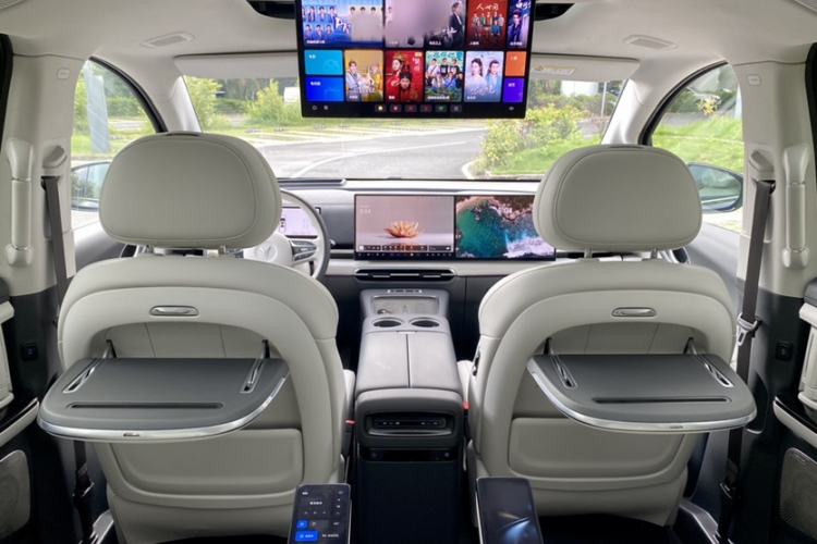 Used VOYAH Dream 2025 PHEV Four-Wheel Drive Prestige Kunpeng Edition Interior 3