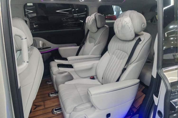 Used VOYAH Dream 2025 PHEV Four-Wheel-Drive Flagship Version – Qiankun Edition Interior 4
