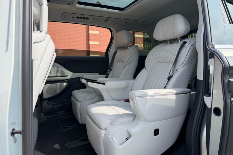 Used VOYAH Dream 2025 PHEV Four-Wheel-Drive Flagship Version – Qiankun Edition Interior 5