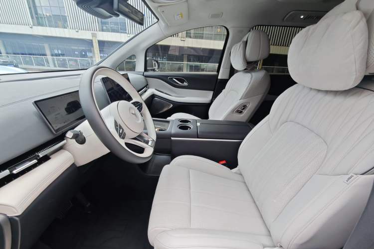 Used VOYAH Dream 2025 PHEV Four-Wheel-Drive Flagship Version – Qiankun Edition Interior 5