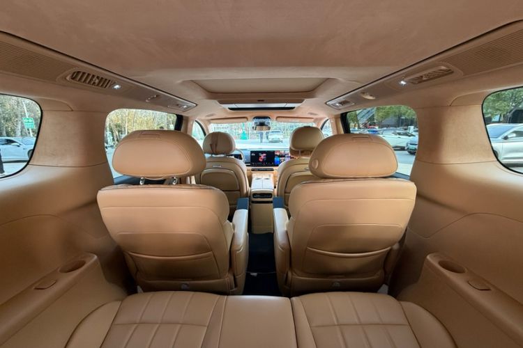 Used VOYAH Dream 2025 PHEV Four-Wheel-Drive Flagship Kunpeng Edition Interior 5