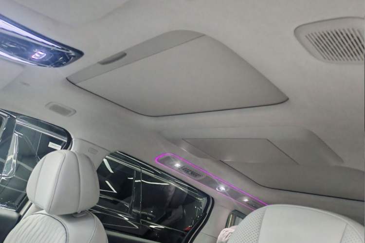 Used VOYAH Dream 2025 PHEV Four-Wheel-Drive Flagship Version – Qiankun Edition Interior 5