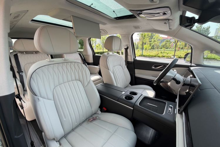 Used VOYAH Dream 2025 PHEV Four-Wheel-Drive Flagship Version – Qiankun Edition Interior 6