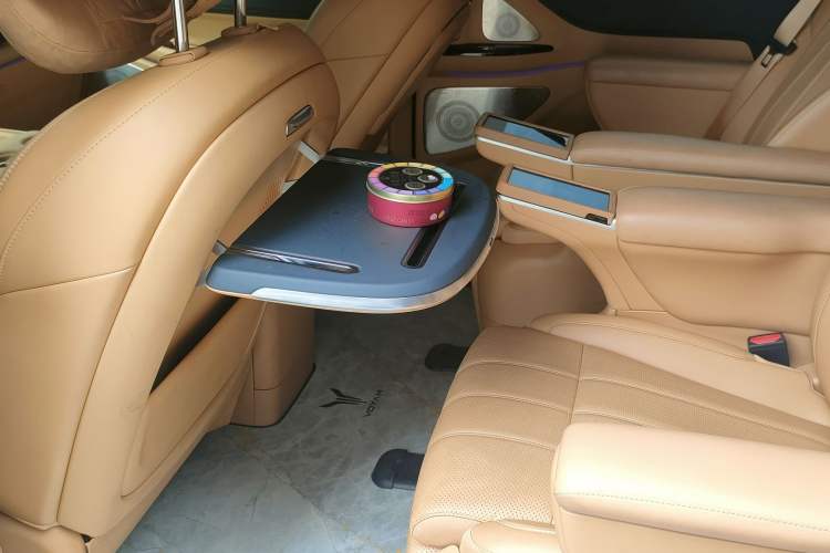 Used VOYAH Dream 2025 PHEV Four-Wheel Drive Prestige Kunpeng Edition Interior 6