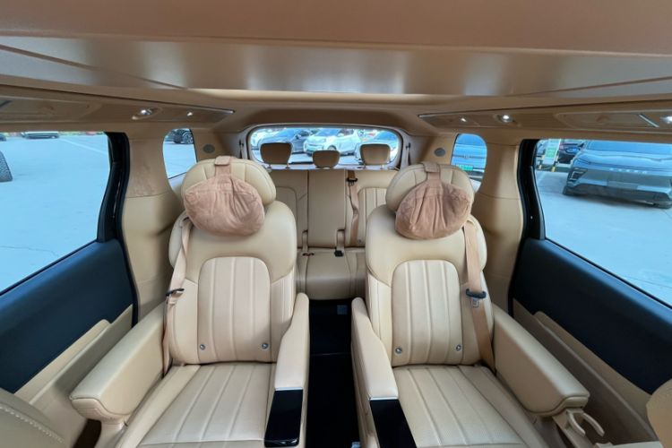 Used VOYAH Dream 2025 PHEV Four-Wheel-Drive Flagship Kunpeng Edition Interior 6