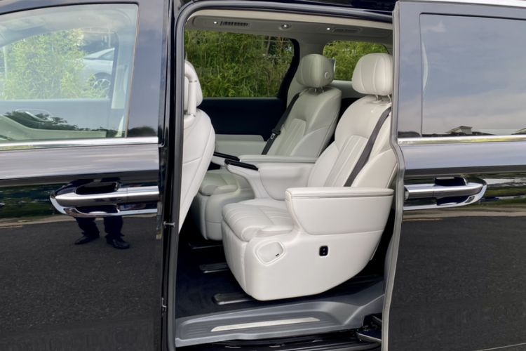 Used VOYAH Dream 2025 PHEV Four-Wheel Drive Prestige Kunpeng Edition Interior 6