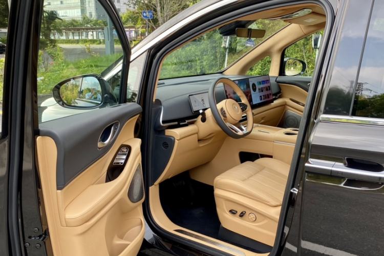 Used VOYAH Dream 2025 PHEV Four-Wheel-Drive Flagship Kunpeng Edition Interior 7