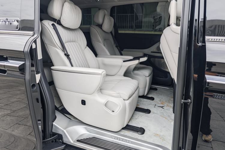 Used VOYAH Dream 2025 PHEV Four-Wheel-Drive Flagship Version – Qiankun Edition Interior 7