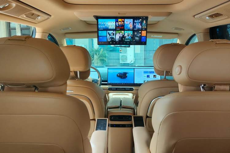 Used VOYAH Dream 2025 PHEV Four-Wheel Drive Prestige Kunpeng Edition Interior 7