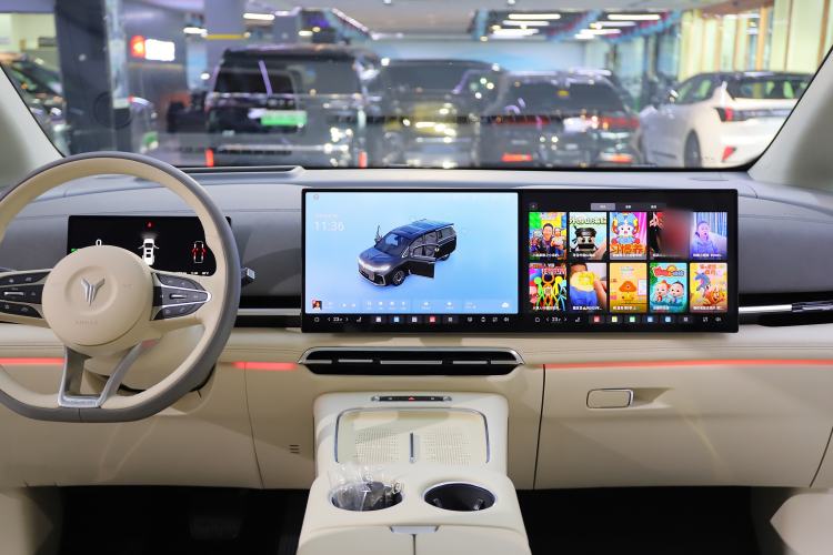 Used VOYAH Dream 2025 EV Four-Wheel Drive Flagship Kunpeng Edition Interior 8