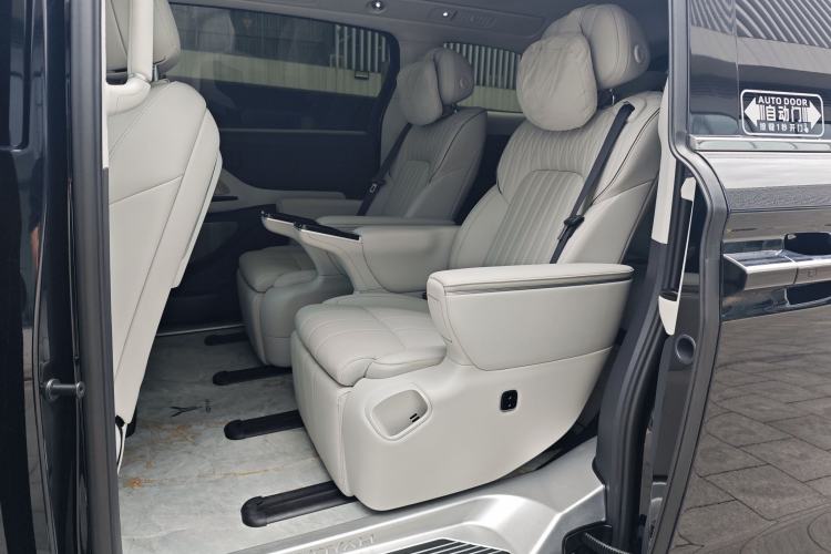 Used VOYAH Dream 2025 PHEV Four-Wheel-Drive Flagship Version – Qiankun Edition Interior 8