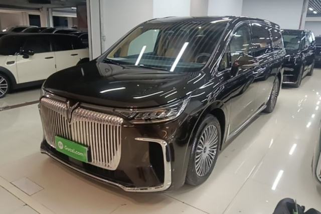 Used VOYAH Dream 2025 PHEV Four-Wheel Drive Prestige Kunpeng Edition